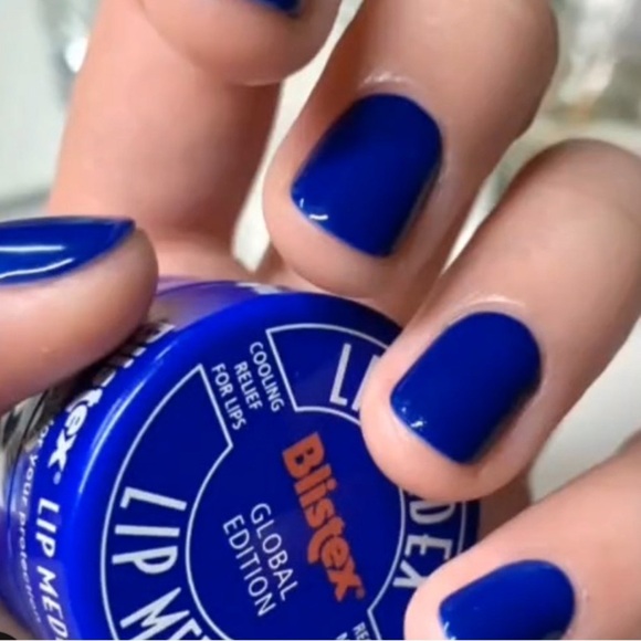 24pcs Glossy Short Square Klein Blue Press On Nails Solid - Picture 4 of 5